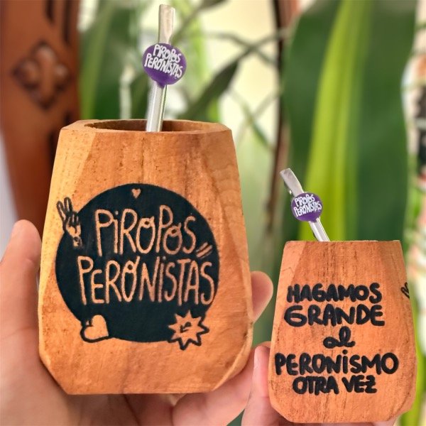 Producto - Mate de algarrobo con bombilla con dije