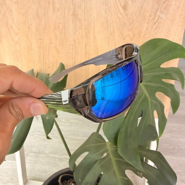 Producto - Reef M188 Gris - Cristales Espejado Azul - 3