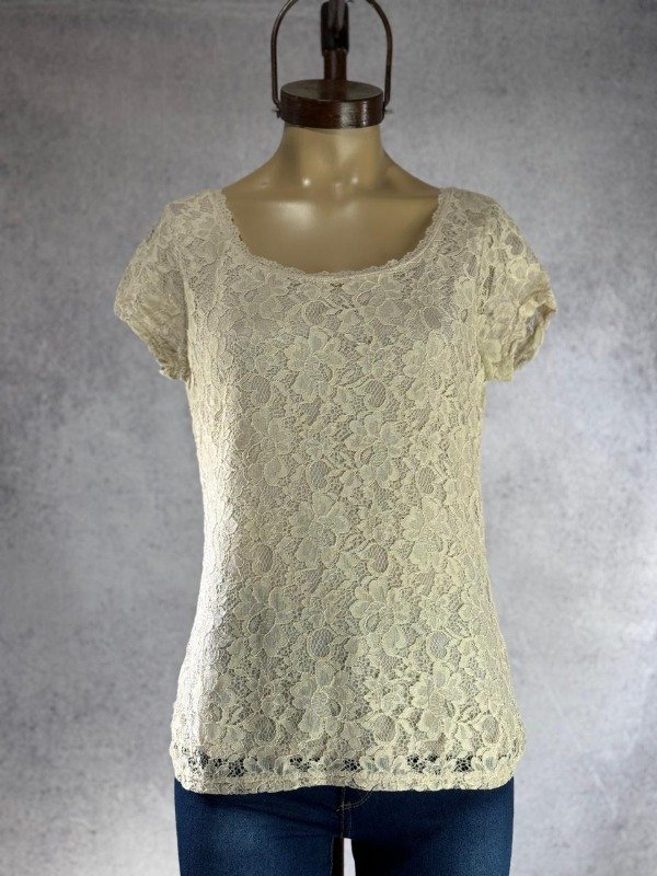 Producto - REMERA ENCAJE FORRADA IMPORTADA