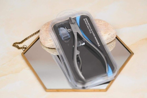 Producto - ALICATE CORTA UÑA RECTO PARIS NIGTH M17