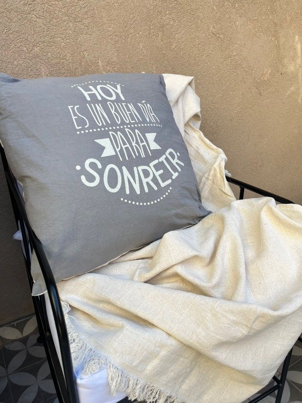 Producto - Almohadon de tusor con frase 50x50cm