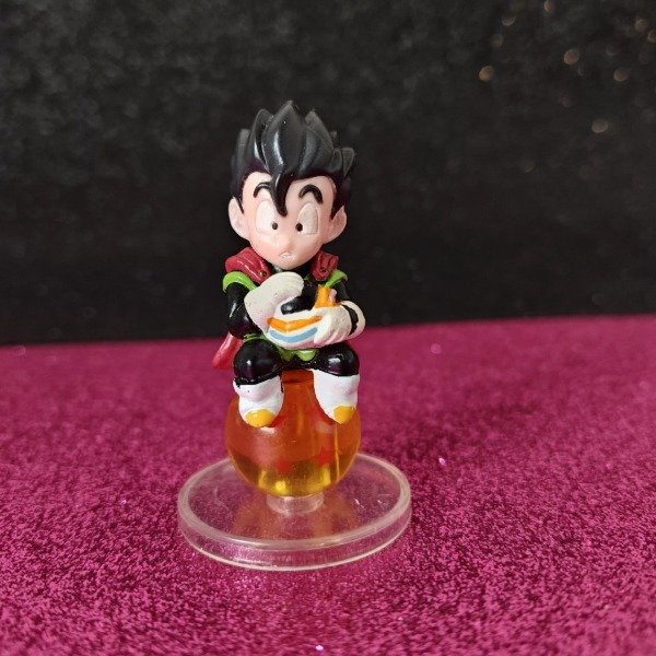 Producto - Figura Chibi Saiyaman Dragon Ball Z + Carta Holográfica - 0