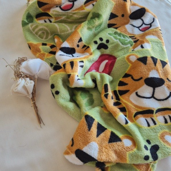 Producto - Manta de plush tigre verde