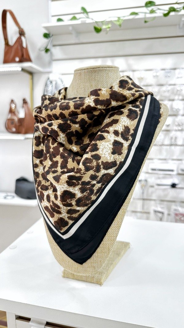 Producto - Pañuelo animal print