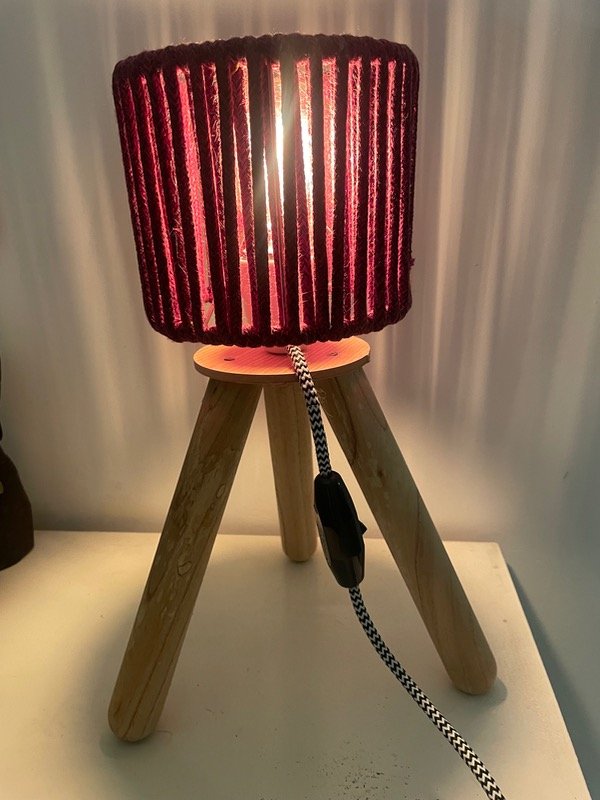 Producto - Lámpara estilo nórdico trípode