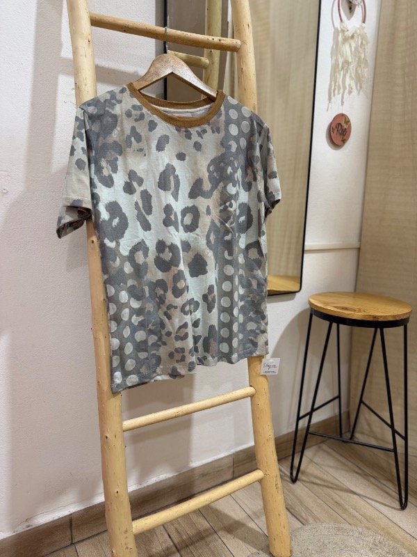 Producto - Remera Ver print