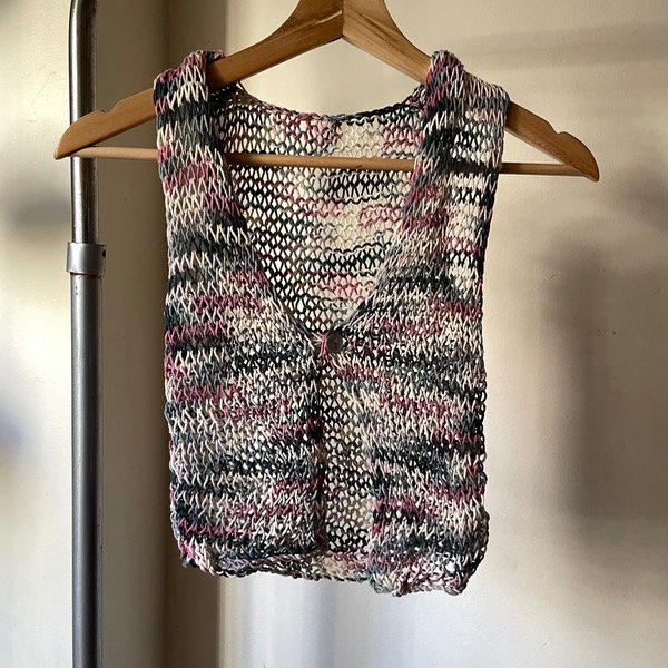Producto - Chaleco corto tejido a mano