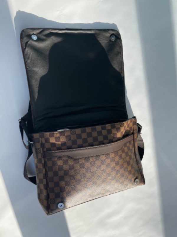 Producto - Bolso LV A4 marrón - 3