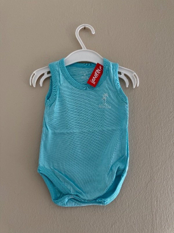 Producto - Body MINI JULI 6 meses nuevo a estrenar vsc24