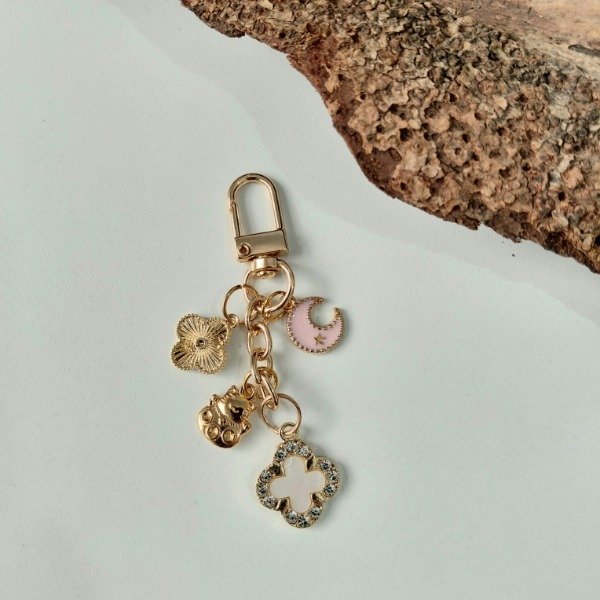 Producto - Llavero trébol rosa y lunita