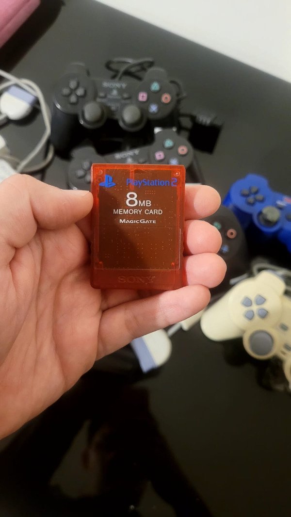 Producto - Tarjeta De Memoria Roja Oficial Sony Playstation 2 Ps2 8mb Magic Gate