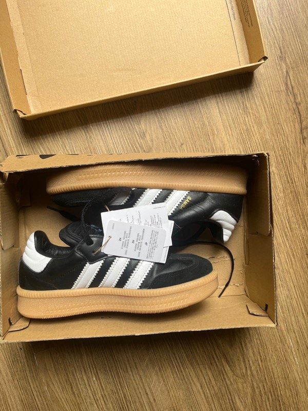 Producto - ADIDAS SAMBA TALLE 35.5 NUEVAS