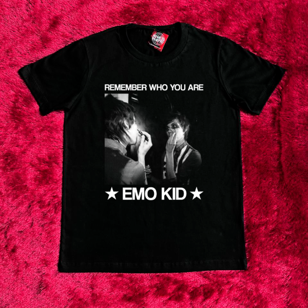 Producto - REMERA UNISEX RYAN ROSS - PANIC AT THE DISCO