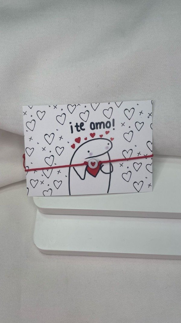 Producto - Pulsera roja fina con corazón