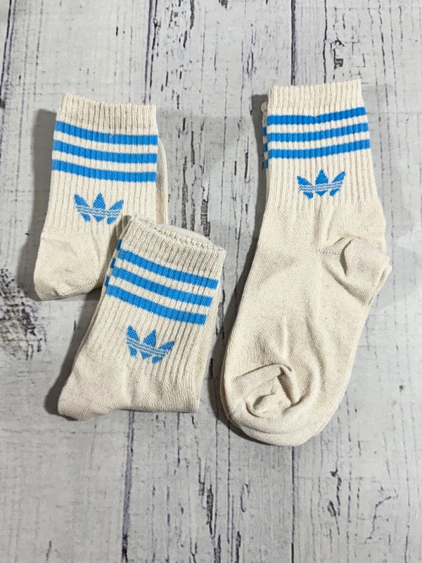 Producto - Adidas Beige/Celeste