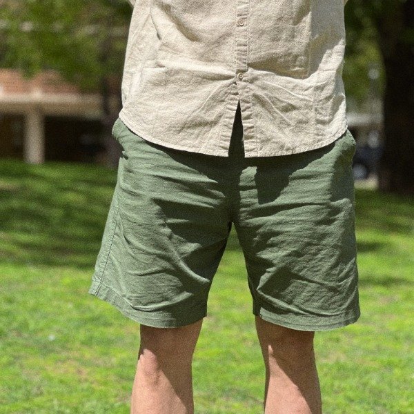 Producto - BERMUDA DE LINO VERDE MILITAR