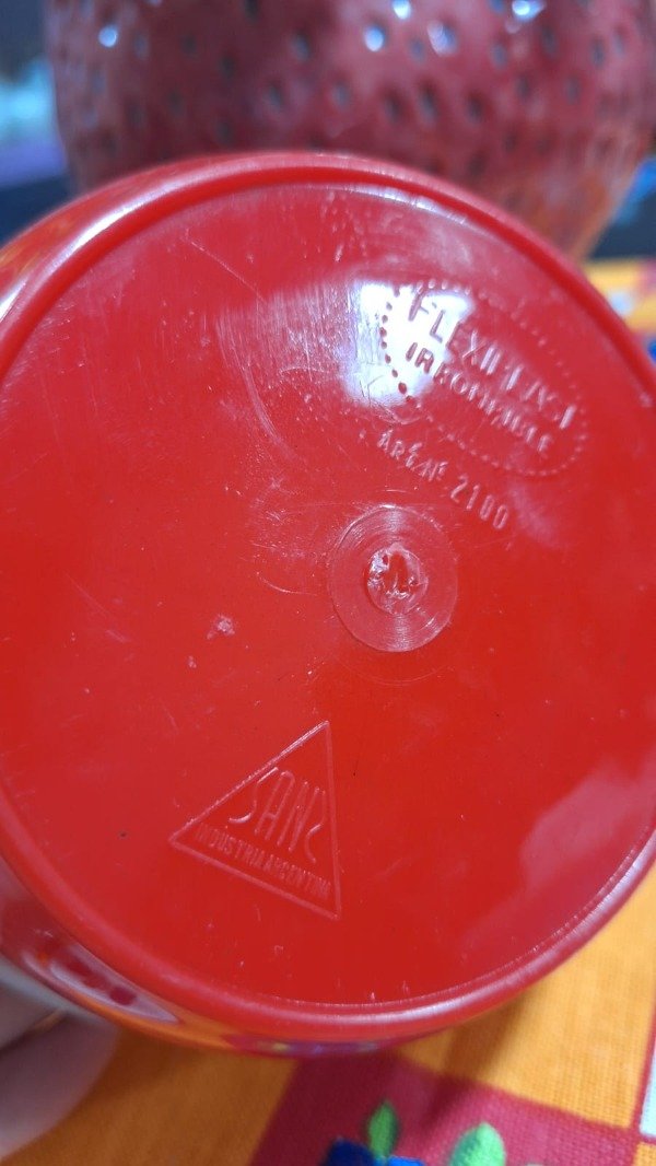 Producto - EXPRIMIDOR PLASTICO MARCA SANZ - 8