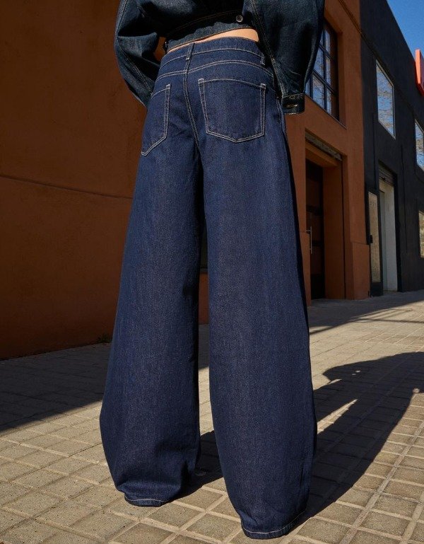 Producto - Jean wide leg tiro medio Bershka - 2