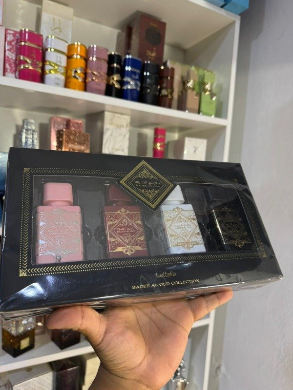 Producto - Kit Lattafa Badeé Al Oud 25mlx4pcs