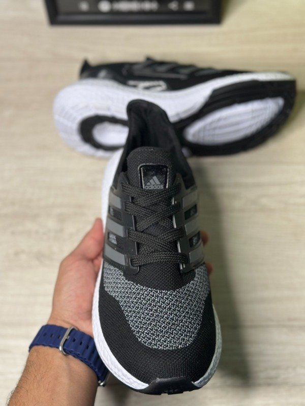 Producto - Adidas Ultraboost Light - 1