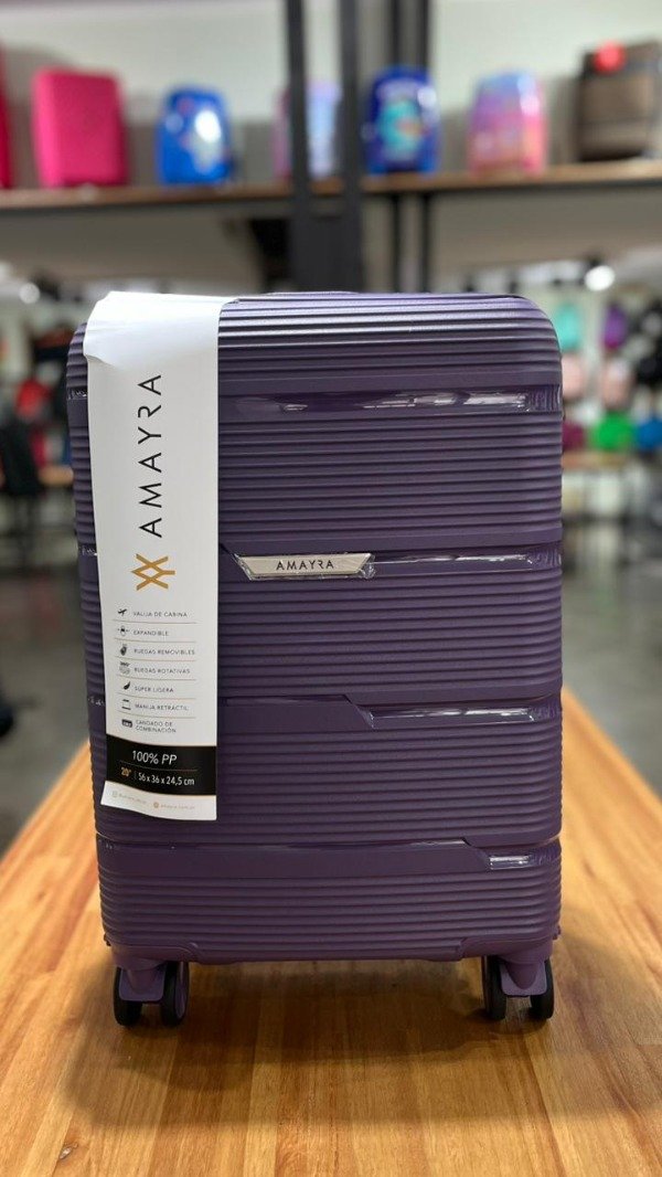 Producto - Valija Rigida Cabina 20" PP Amayra con Ruedas Extraibles