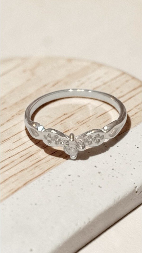 Producto - Cintillo de Plata 925 laterales micropave