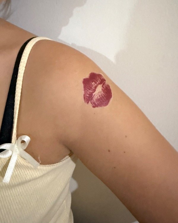 Producto - Tatuaje BESO SABRINA - Tatuajes temporales