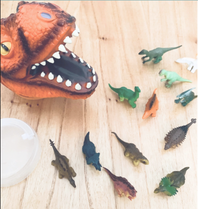 Producto - NT906 CABEZA CONTENEDORA DE DINOSAURIOS 2 MODELOS