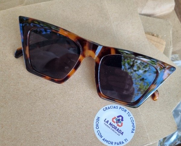 Producto - Anteojos  carey H M
