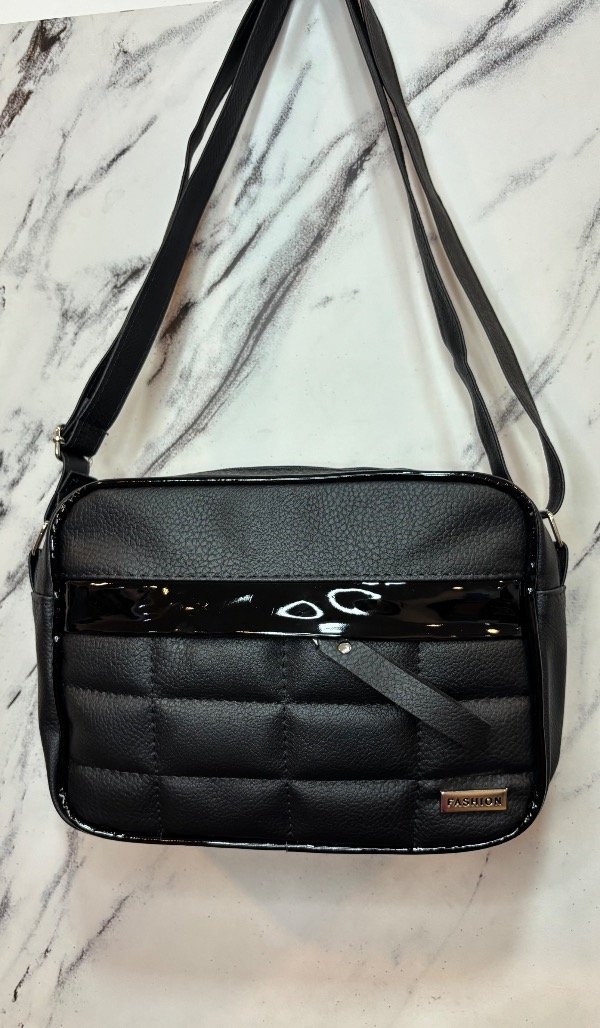 Producto - Bandolera fashion cuadrada doble bolsillo charol