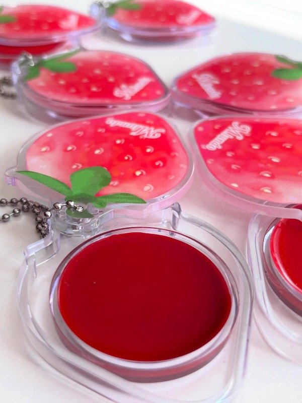 Producto - Bálsamo frutilla con colgante - 1