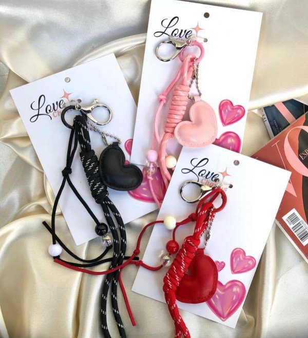 Producto - Charm llavero corazón con perlas