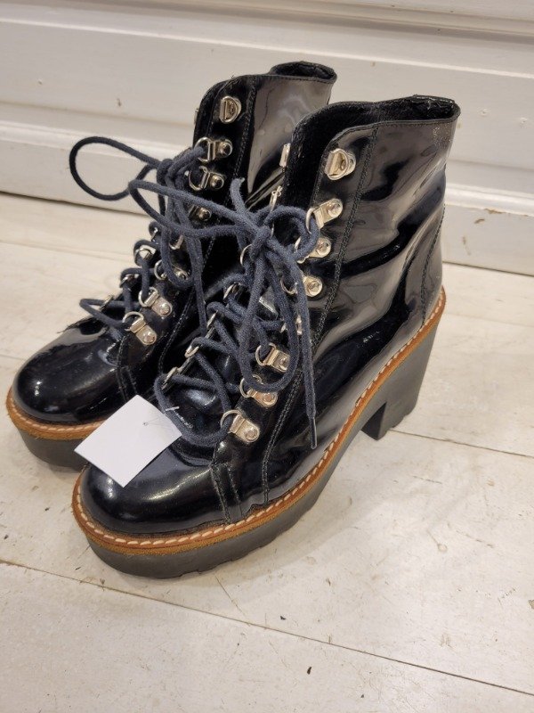 Producto - Borcegos PARUOLO charol negros Talle 36 - PRECIO: 48X