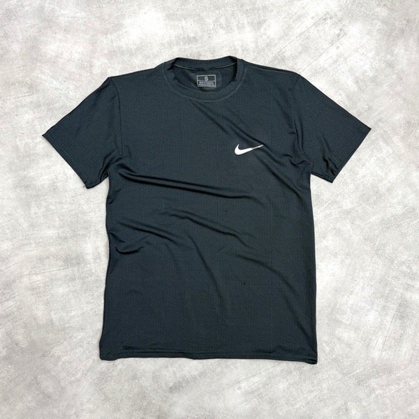 Producto - Remera training de hombre DRI-FIT (gris)