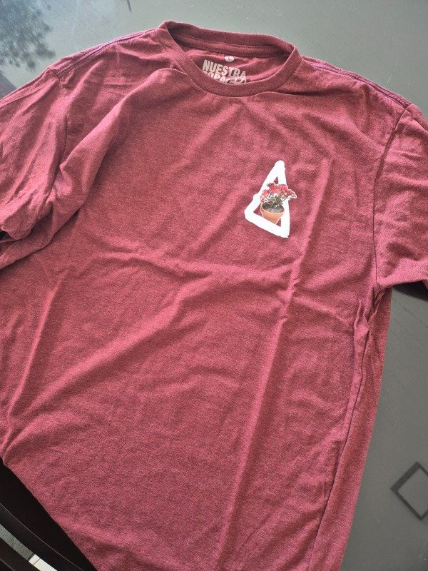 Producto - Remera bordeaux unisex Flor