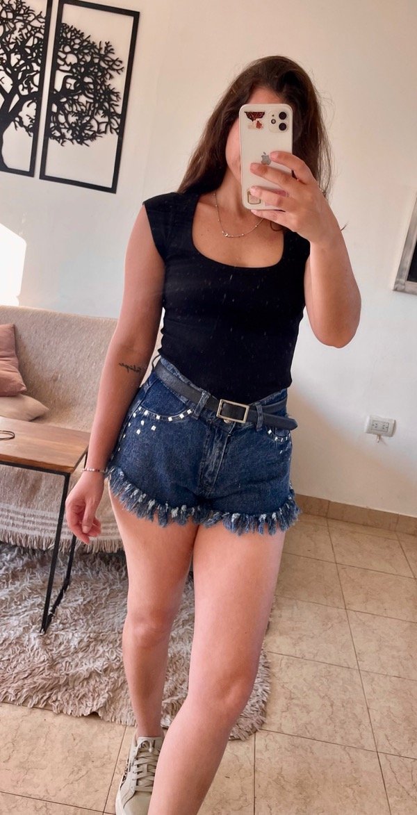 Producto - Short tachas