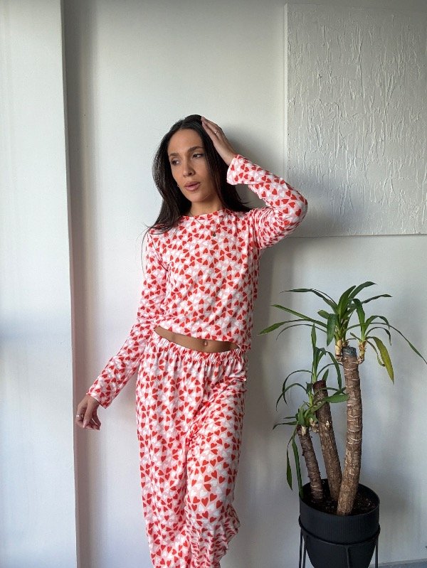 Producto - Pijama Algodón Soft rosa con corazones blancos y rojos