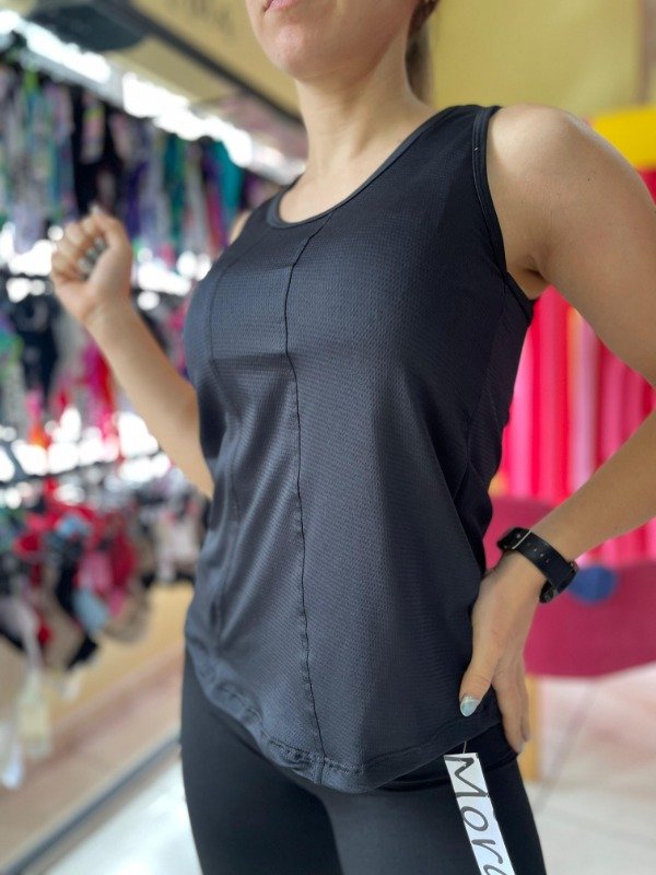 Producto - Musculosa dry fit negra talle 4-5
