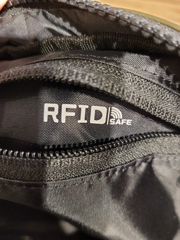 Producto - Riñonera RFID SAFE verde de neoprene - PRECIO: 23X - 4