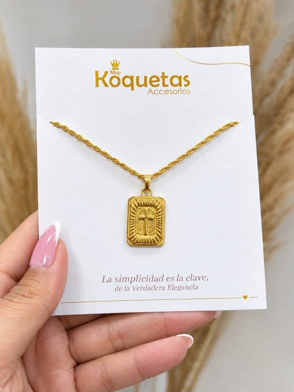 Producto - Cadena y Dije Placa Cruz Radiante en Acero Dorado