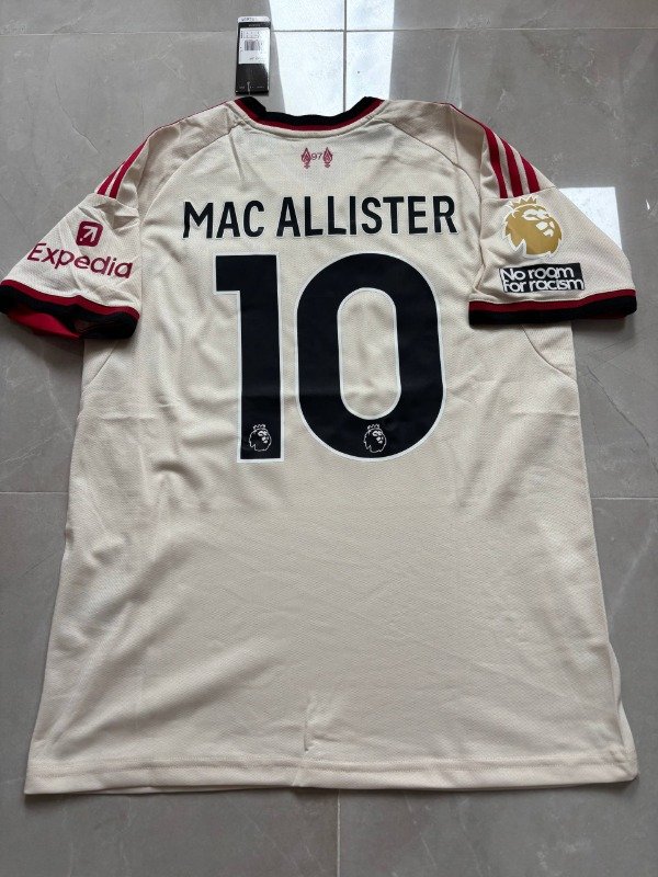 Producto - LWP 3ra 25/26 Version Hincha 10 Mac Allister Premier League