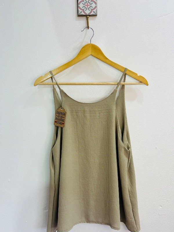 Producto - Musculosa Lola beige
