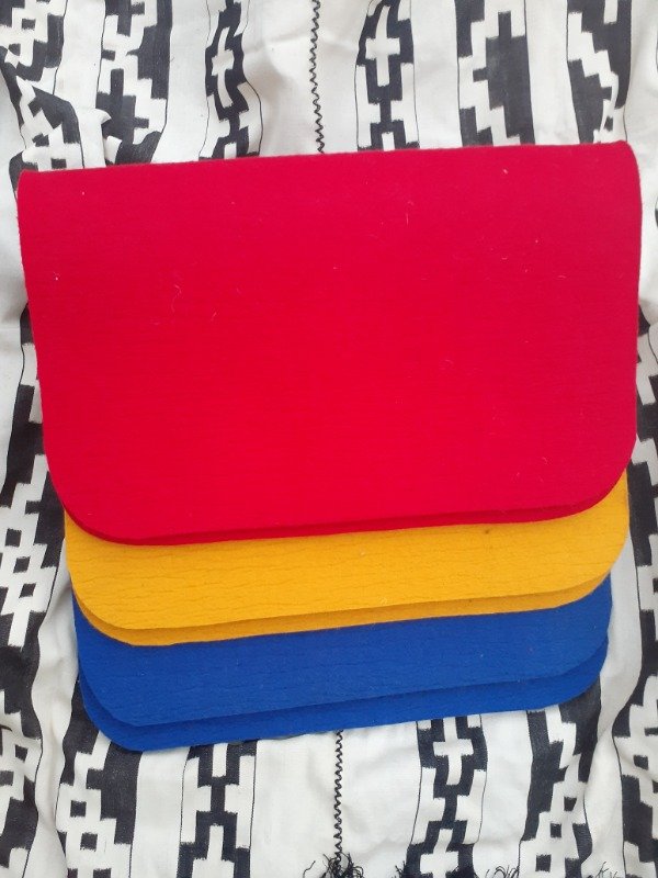 Producto - Mandil pura lana