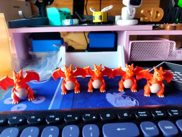 Producto - Charizard 5 cm - 2