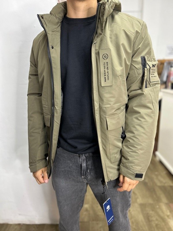 Producto - Campera impermeable apliques