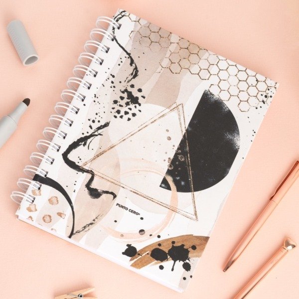 Producto - Cuaderno A5 "Triangulo" x80hjs. RAY - Punto Cero