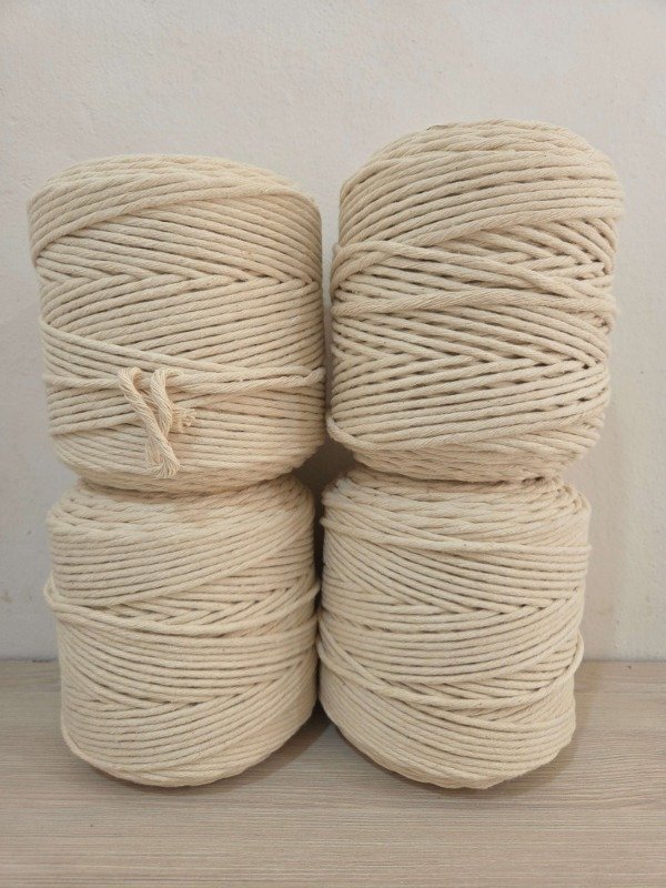Producto - Hilo de algodón MACRAME 37 hebras 4 kg CRUDO
