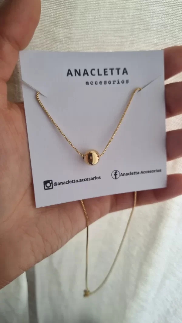 Producto - Gargantilla enchapada en oro con bolita