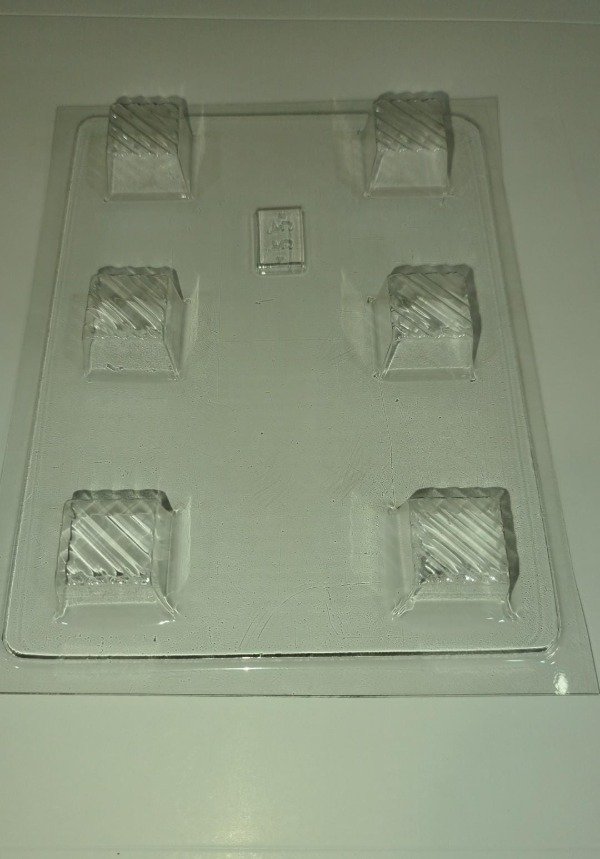 Producto - Molde Bombón cuadrado x6