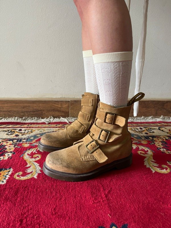 Producto - Borcegos Dr Martens gamuza T39